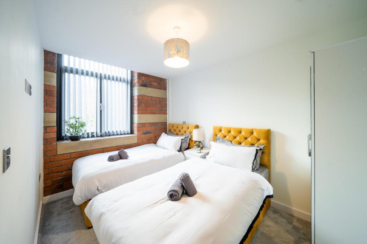 Bv Spacious 1-Bedroom Apartment Close To Town Center - Sleeps 6 Bradford  Exterior foto